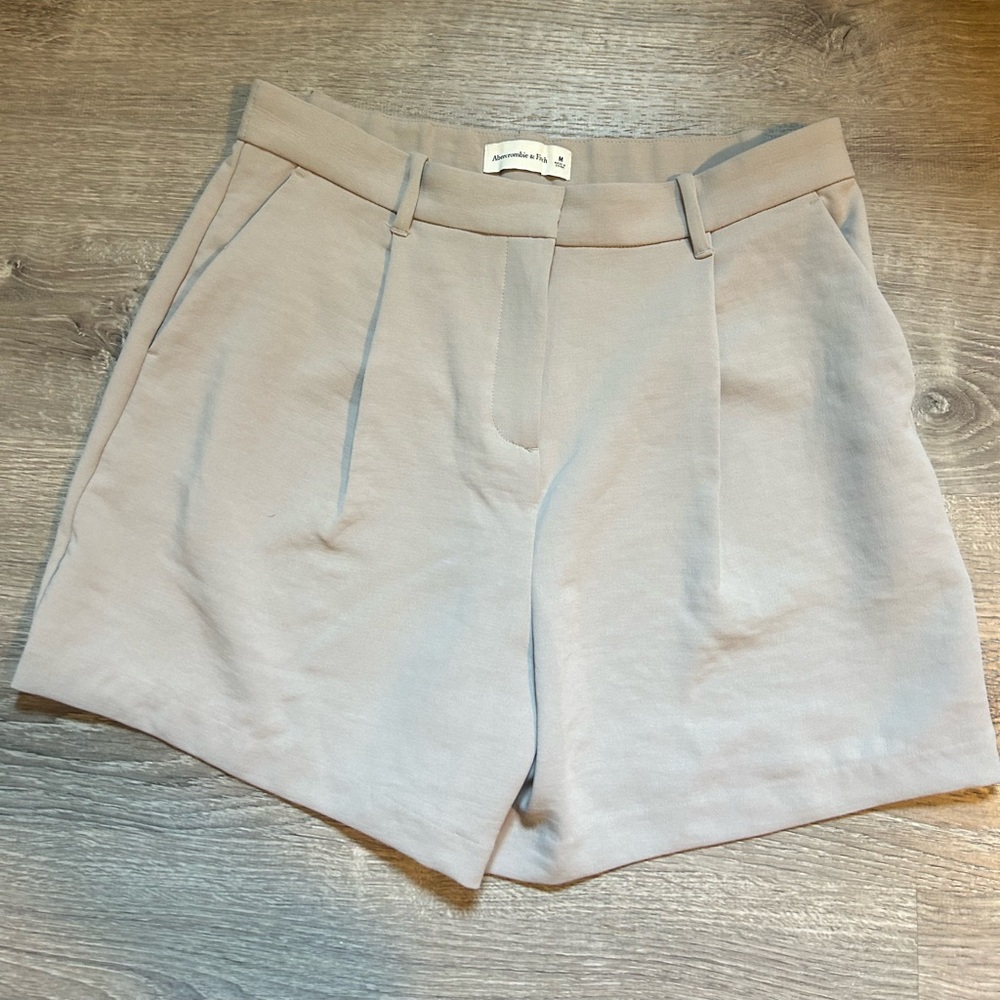 Ultra high rise tailored shorts Abercrombie and fitch
